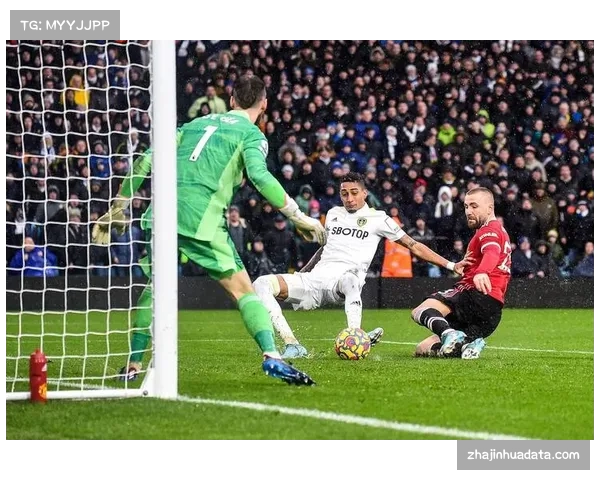 英超“足球遗产”项目启动，现场为年长球迷提供多语言实时解说耳机服务